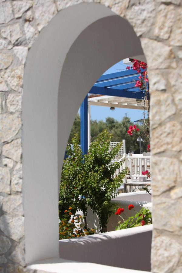 Paros Inn Logarász Kültér fotó